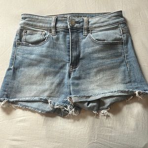 American Eagle Outfitters Hi-Rise Shortie shorts. Super Super Stretch. Size 2